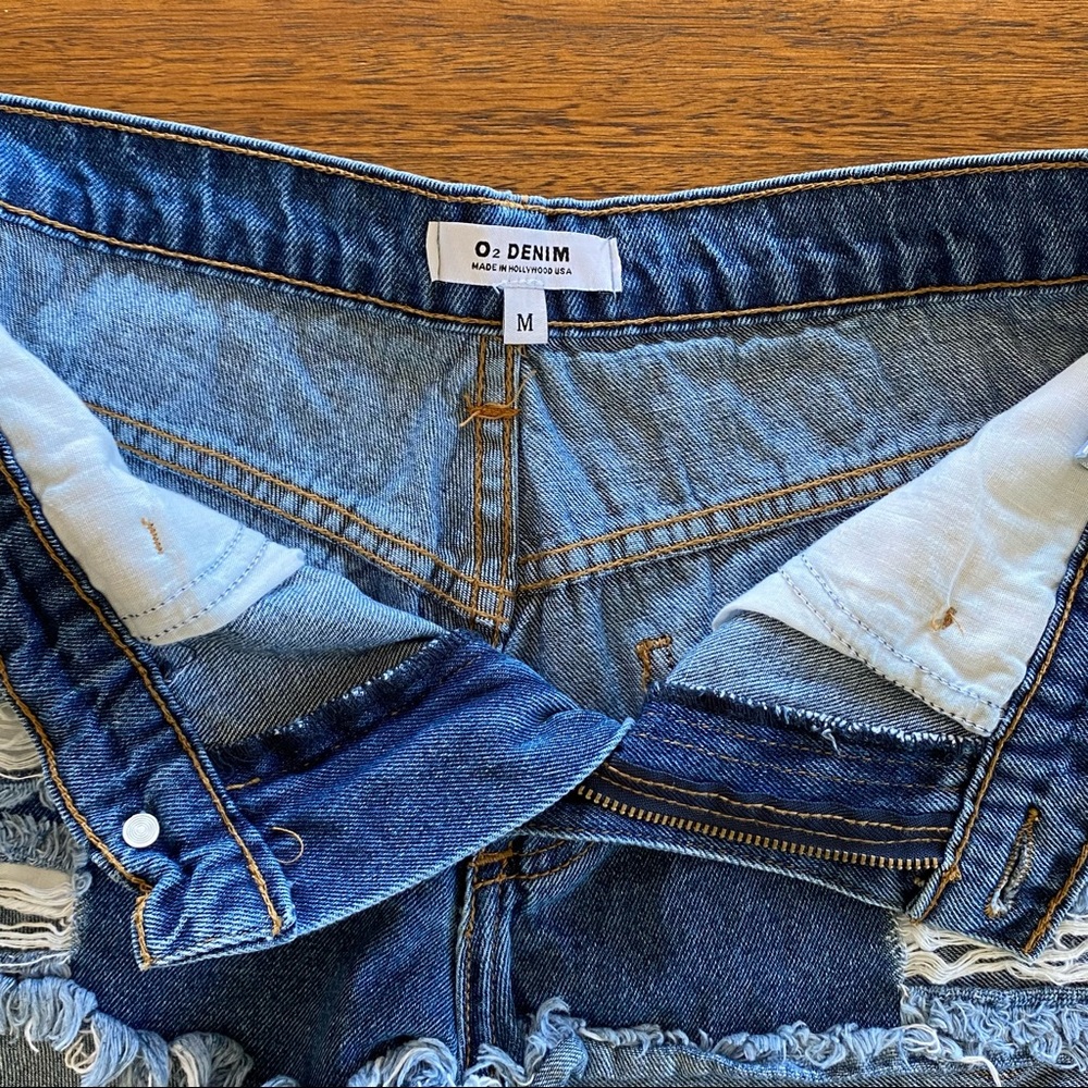 O2 Denim Dark Jean Distressed Short Medium - Picture 6 of 12